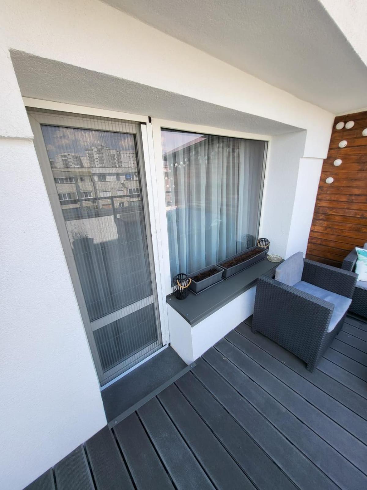 Demure Terrace Apartment Bucarest Extérieur photo